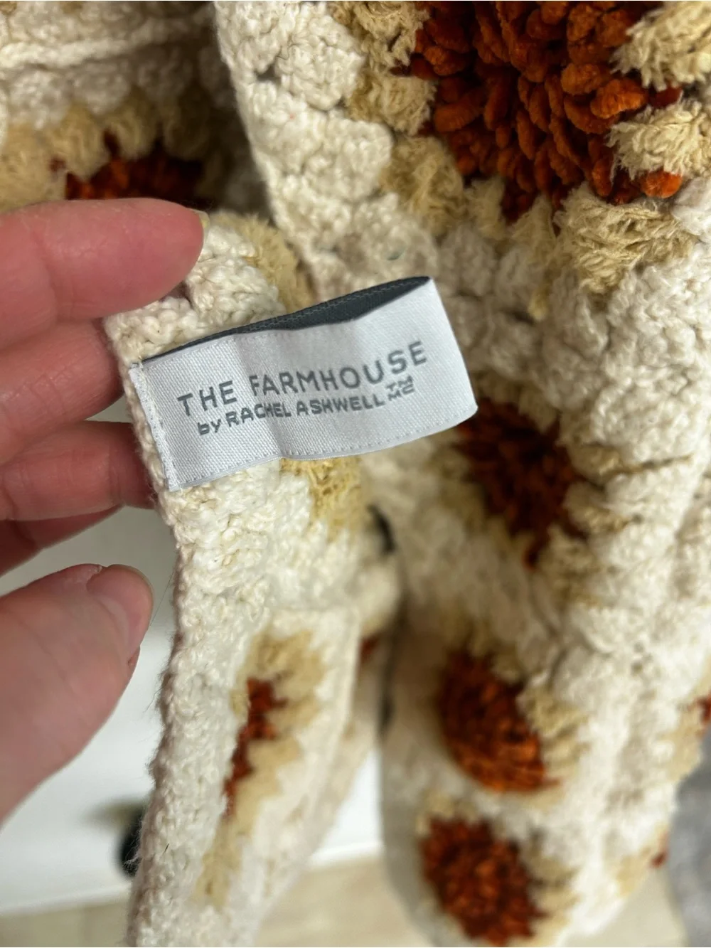 The Farmhouse Rachael Ashwell Crocheted Granny‎ Square Runner Ivory & white NWOT